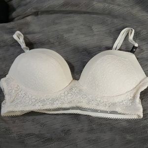 Victoria's Secret Lace Ivory Cream Bralette NWT M